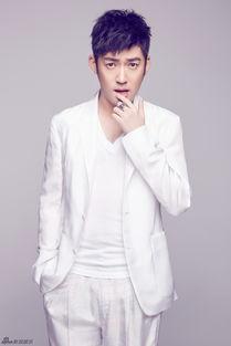 张博个人资料照片,魅力四溢，风采独具的杰出人物